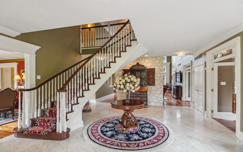 509 Wheatfield Ln Blends Architectural Elegance and Resort Style Luxury for 3.75 Million 5
