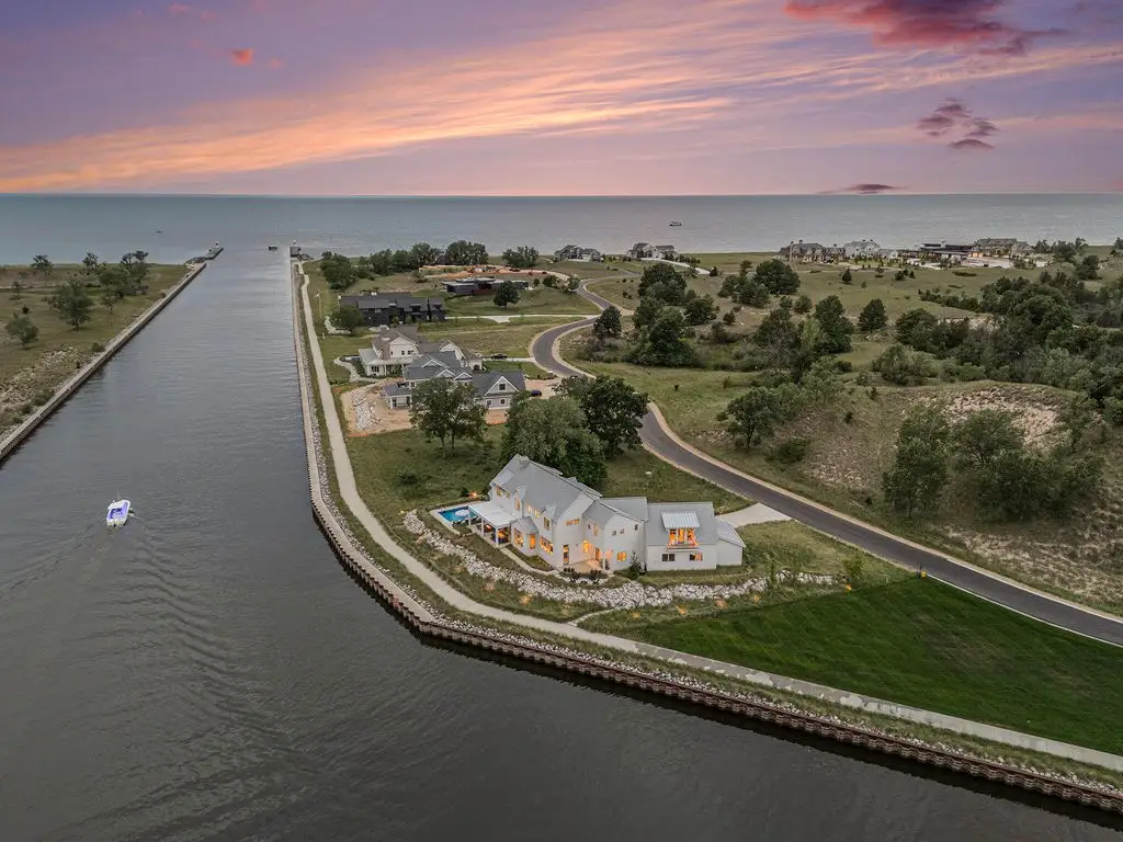 6736 Saugatuck Beach Rd A Bespoke Lakeshore Estate with Captivating Waterfront Views 3