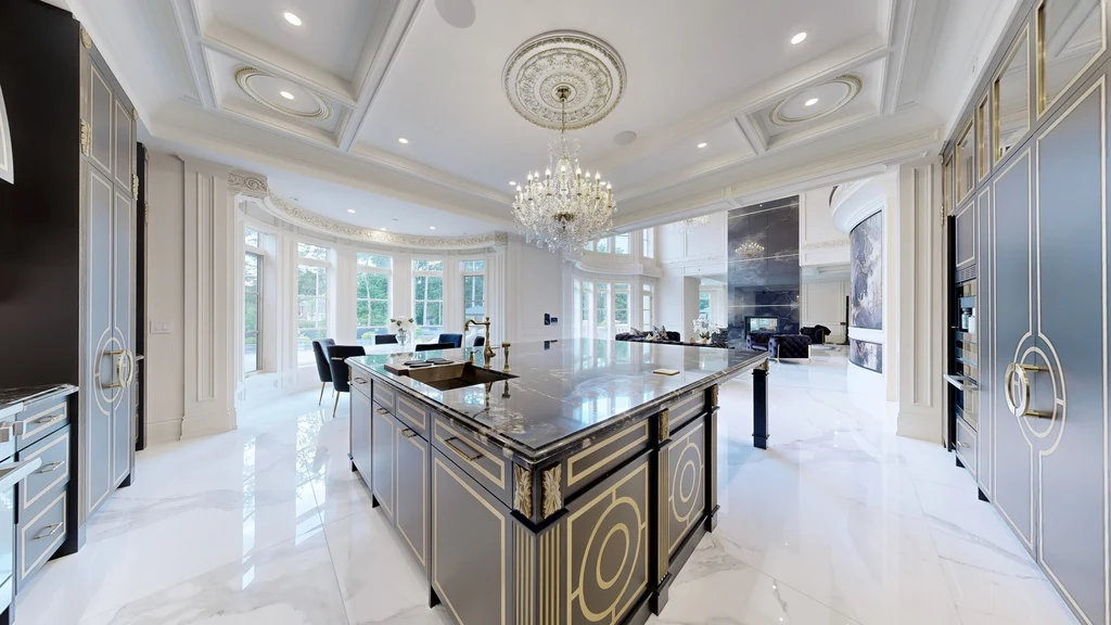 8 High Point Rd W An Iconic Bridle Path Estate Offering Resort Style Luxury for C32.57 Million 10