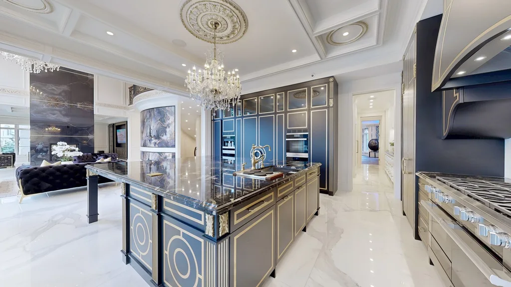 8 High Point Rd W An Iconic Bridle Path Estate Offering Resort Style Luxury for C32.57 Million 11