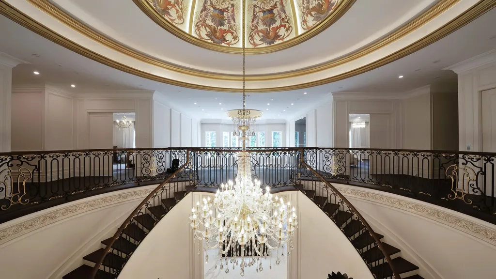 8 High Point Rd W An Iconic Bridle Path Estate Offering Resort Style Luxury for C32.57 Million 15