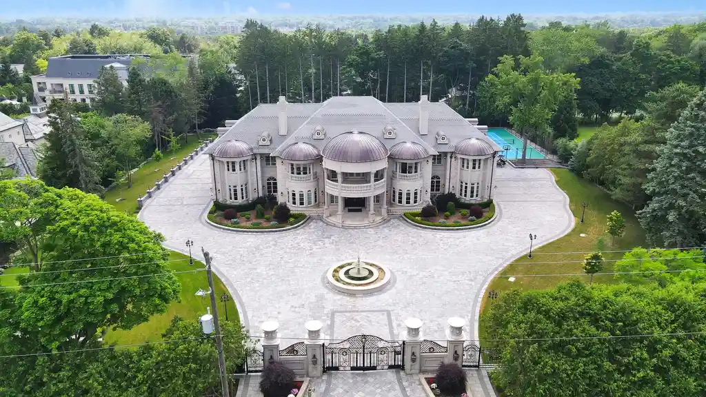 8 High Point Rd W An Iconic Bridle Path Estate Offering Resort Style Luxury for C32.57 Million 26