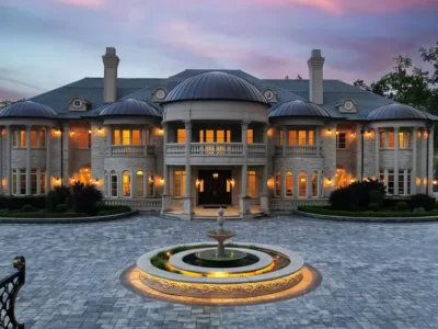 8 High Point Rd W An Iconic Bridle Path Estate Offering Resort Style Luxury for C32.57 Million 31