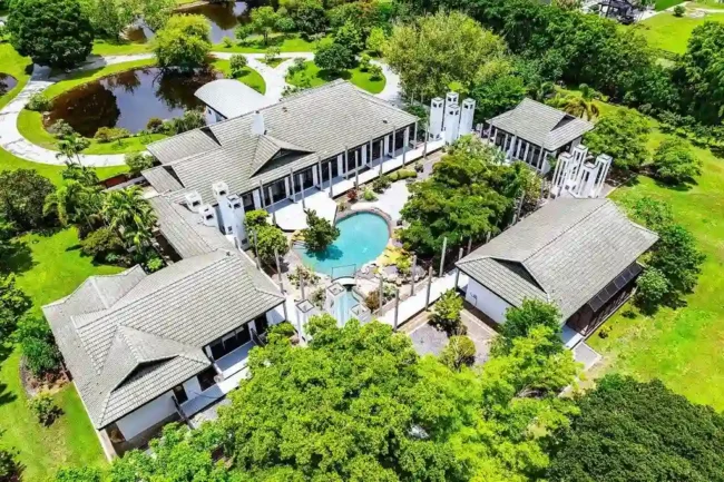 A Zen-Like Garden Estate in Boca Raton Asks $10.5 Million for Peace, Privacy, and Palm-Lined Luxury