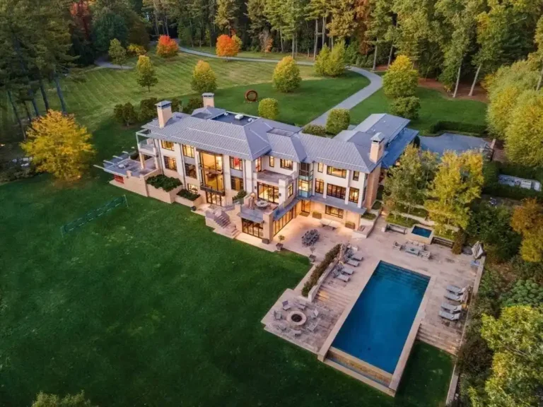 Frank Lloyd Wright-Inspired Masterpiece by Thomas Catalano in Massachusetts Listed for $29 Million