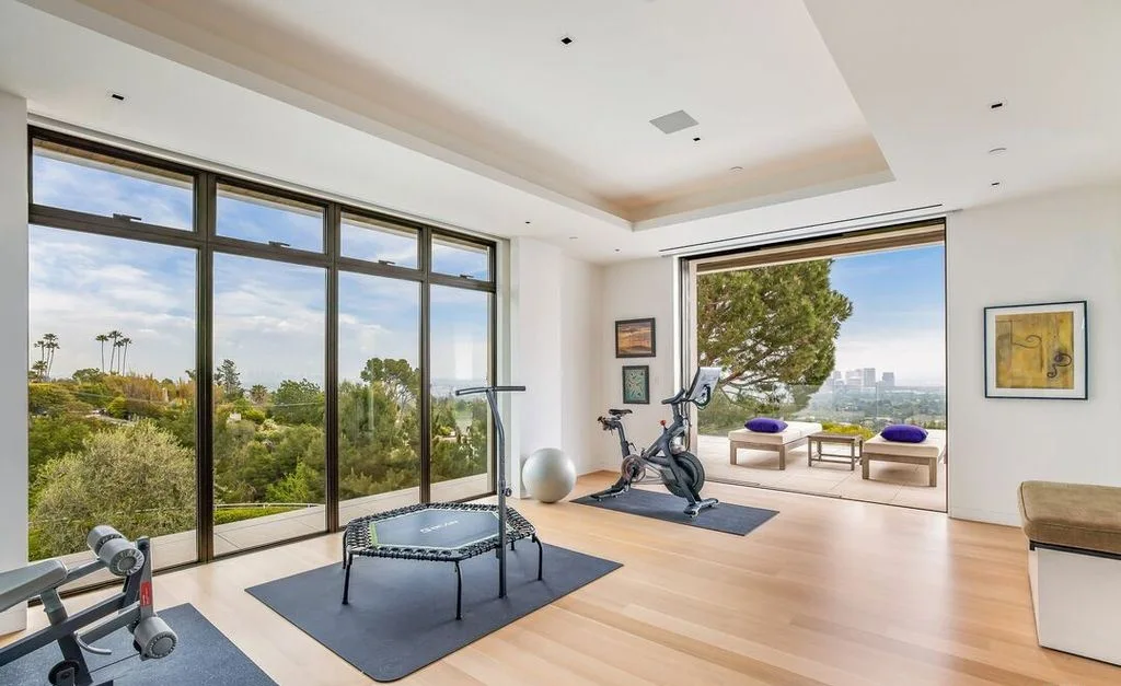 9966 Beverly Grove Dr A Breathtaking Beverly Hills Estate with 180° Ocean to City Views — Listed at 77.5 Million 15