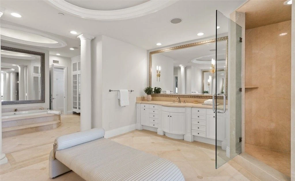 A Breathtaking Architectural Masterpiece at 22 Pelican Crest Dr Redefines Coastal Luxury — 29 15