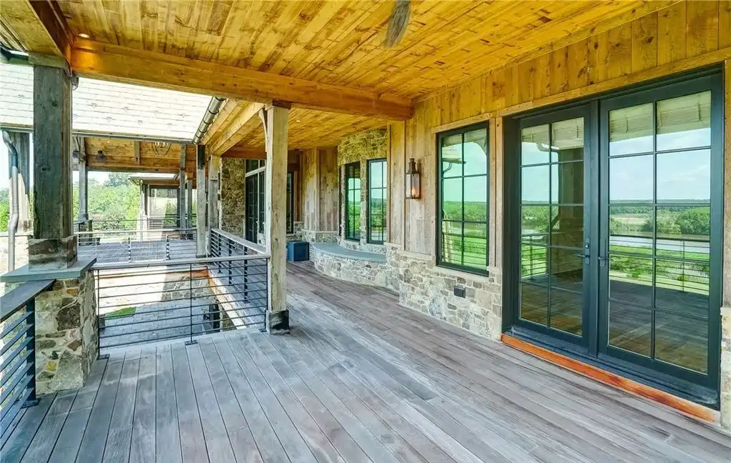 A Magnificent James River Residence at 265 Pembroke Ct Built by Dunkum Inc. and Listed at 6.95 Million 13