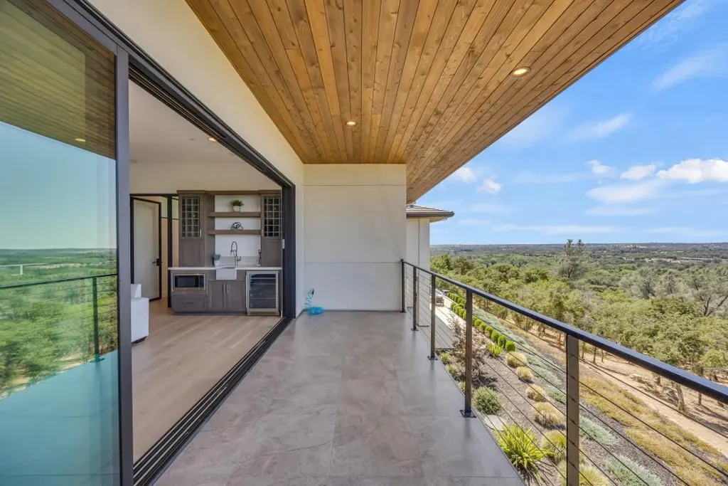A Stunning Architectural Showcase at 8140 Brookhollow Ct Blends Indoor Comfort and Outdoor Elegance — 7.295 Million 15