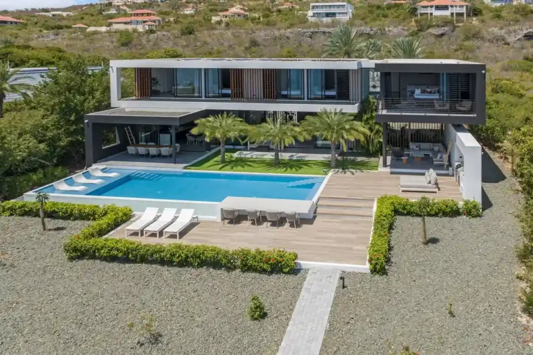 Blackbox Villa by STATE of Architecture, A Tropical Minimalist Masterpiece in Coral Estate
