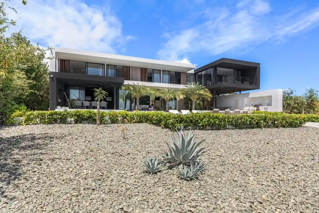 Blackbox Villa by STATE of Architecture A Tropical Minimalist Masterpiece in Coral Estate 8