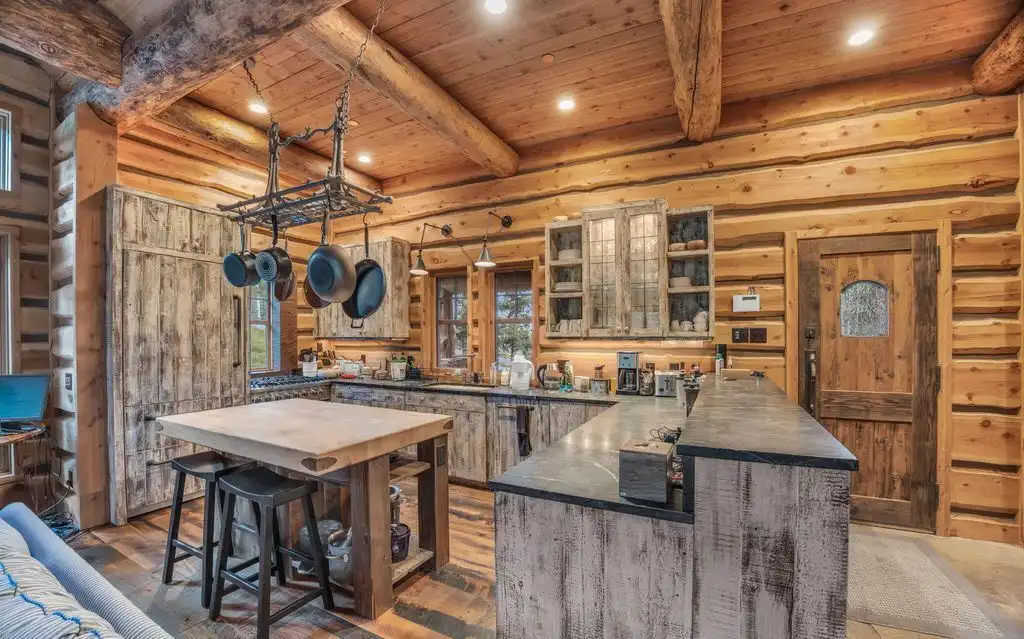 Breathtaking Ranch Estate at 2500 W White Pine Ln Blends Rustic Charm with Refined Luxury – 19 15