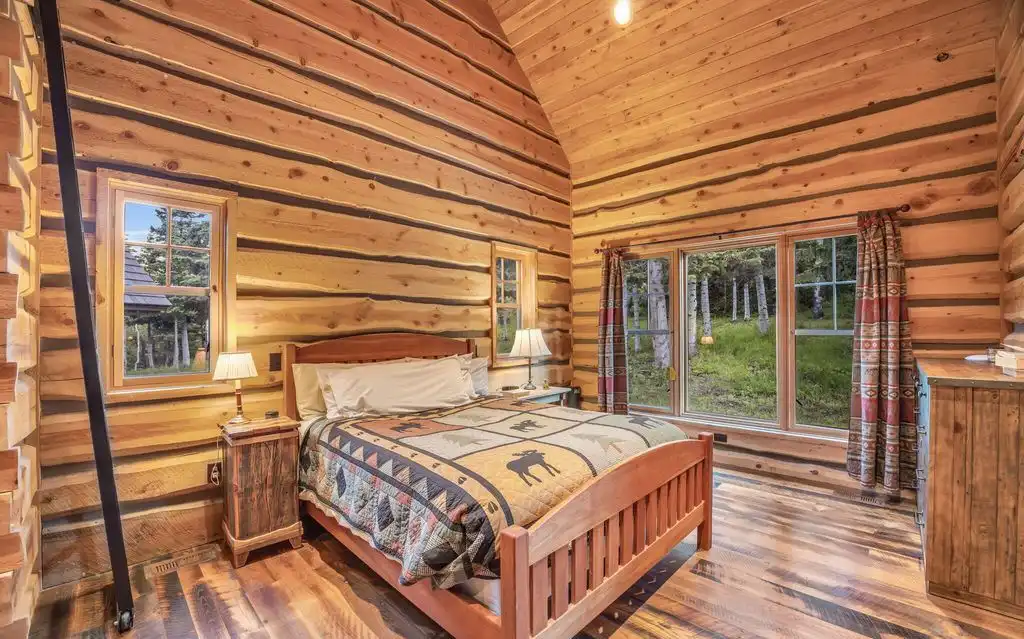 Breathtaking Ranch Estate at 2500 W White Pine Ln Blends Rustic Charm with Refined Luxury – 19 16