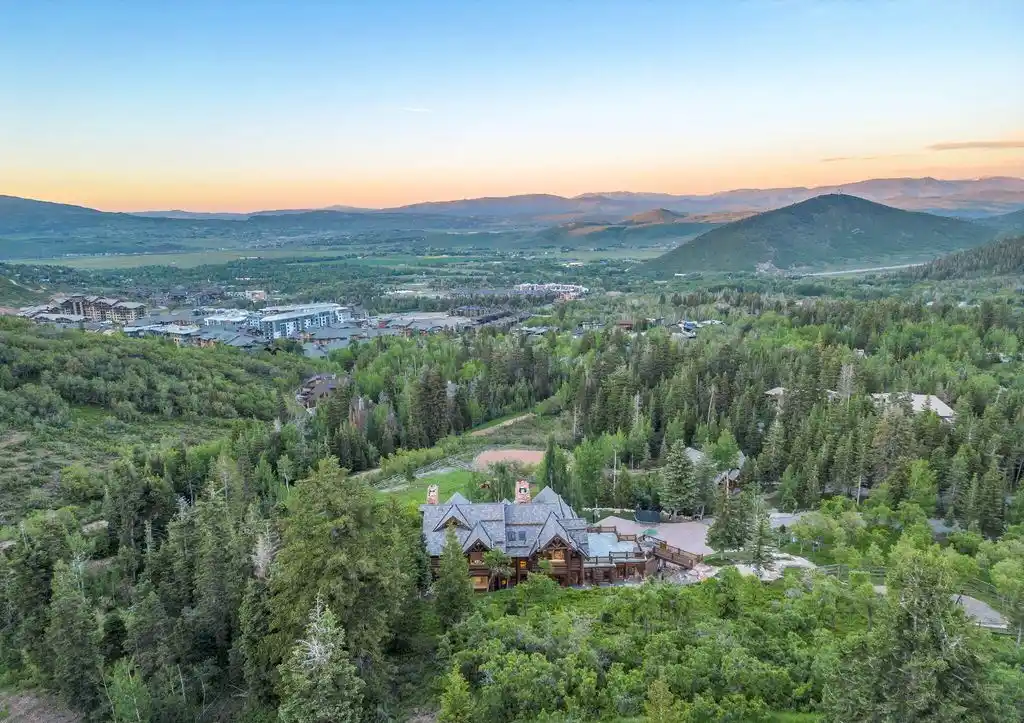 Breathtaking Ranch Estate at 2500 W White Pine Ln Blends Rustic Charm with Refined Luxury – 19 18
