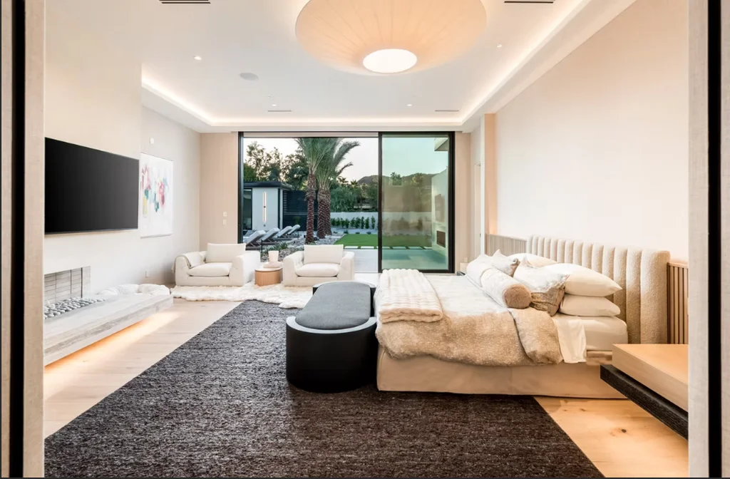 Calizonia Casual by JMAD A Roman Inspired Modern Retreat in Paradise Valley 4