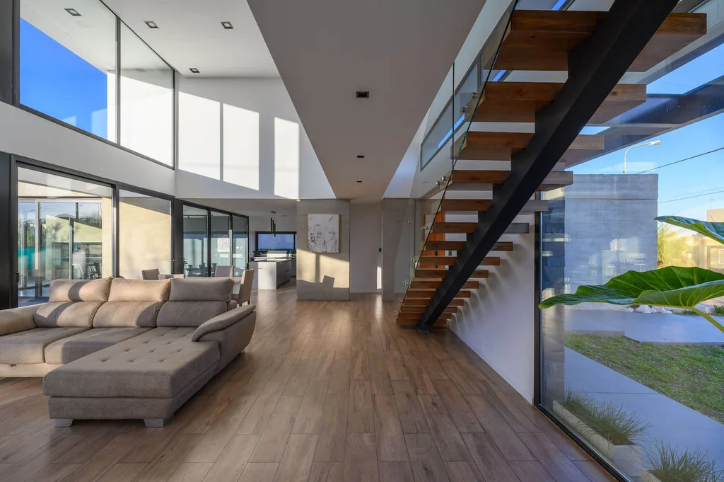 Casa CT by MZ Arquitectos, A Light-Filled Home in Córdoba Where Concrete, Wood, and Geometry Meet