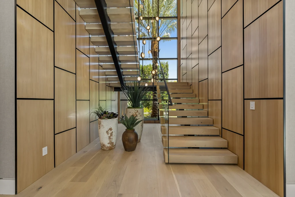Chalon House by IR Architects A Contemporary Haven in the Hills of Bel Air 2