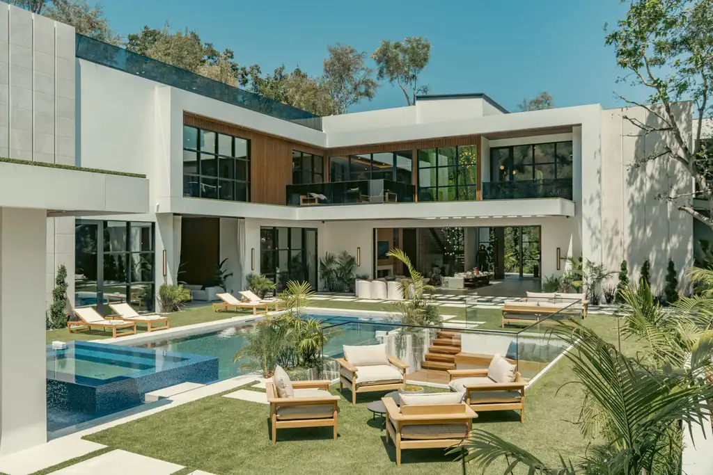 Chalon House by IR Architects, A Contemporary Haven in the Hills of Bel-Air