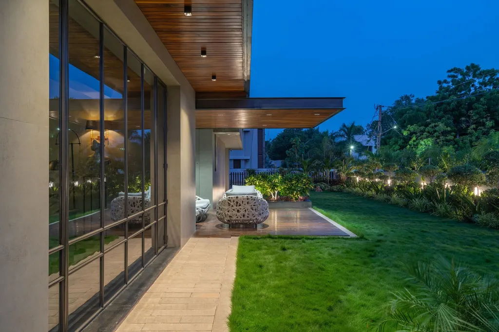 Contemporary Oasis by Designers Circle A Sunlit Sanctuary of Texture Art and Minimal Boldness 7
