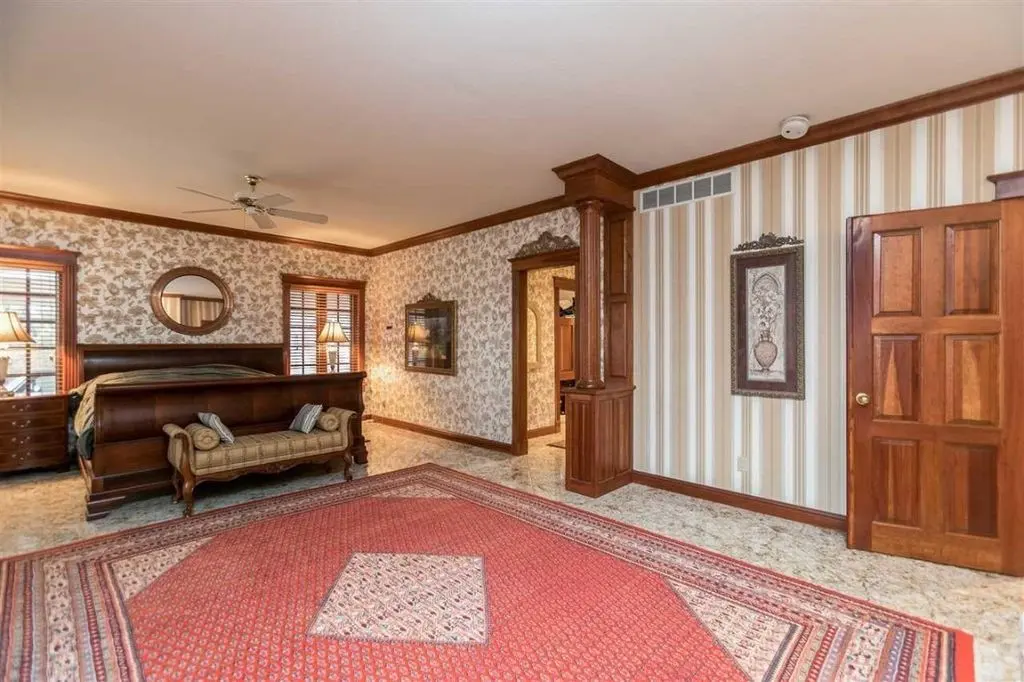 Exquisite Estate at 6201 Lakeside Rd Offers Unrivaled Luxury on 26.69 Acres for 2 15