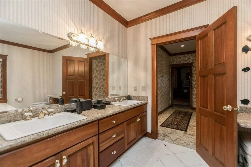 Exquisite Estate at 6201 Lakeside Rd Offers Unrivaled Luxury on 26.69 Acres for 2 16