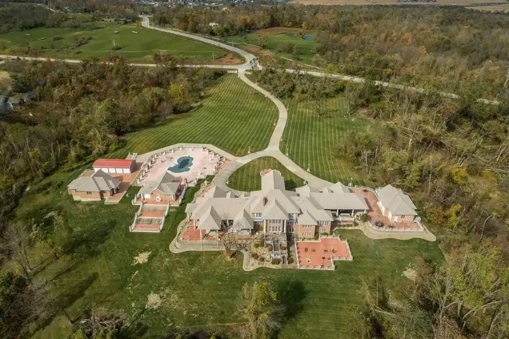 Exquisite Estate at 6201 Lakeside Rd Offers Unrivaled Luxury on 26.69 Acres for 2 3