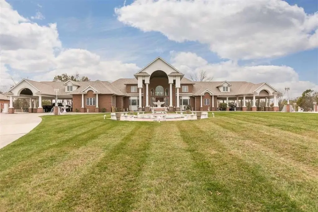 Exquisite Estate at 6201 Lakeside Rd Offers Unrivaled Luxury on 26.69 Acres for 2 5