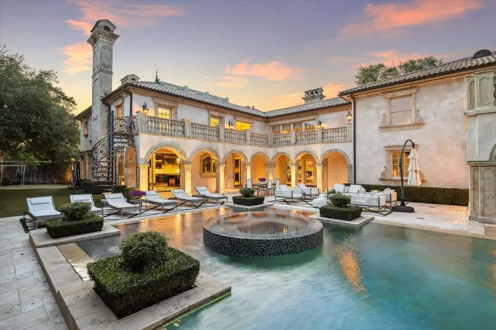 Exquisite Fully Gated Estate at 2307 River Oaks Blvd Embodies the Height of Texas Luxury — Asking 15995000 22