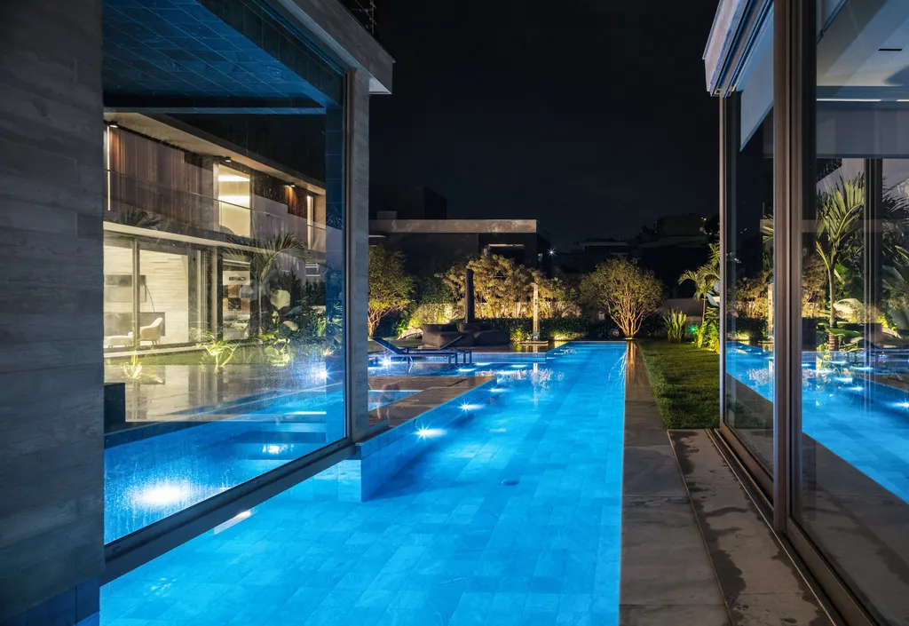 FCS House by SAU Studio Arquitetura Urbanismo A Climate Sensitive Modern Family Home in Brazil 12