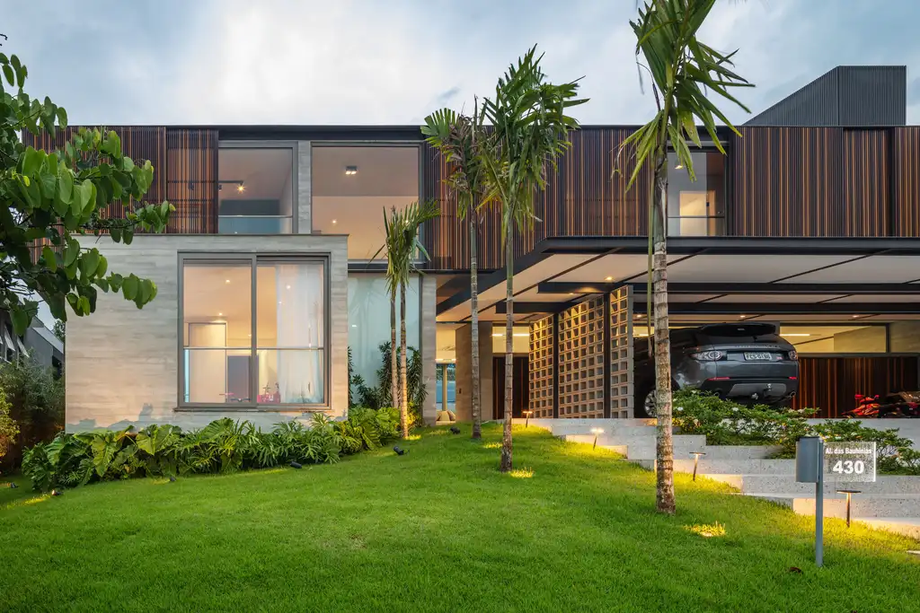 FCS House by SAU Studio Arquitetura Urbanismo A Climate Sensitive Modern Family Home in Brazil 6