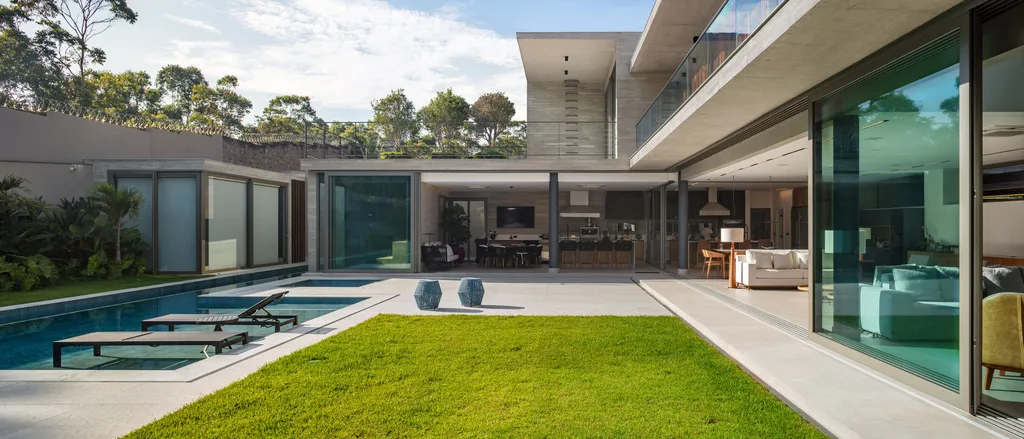 FCS House by SAU Studio Arquitetura Urbanismo A Climate Sensitive Modern Family Home in Brazil 7