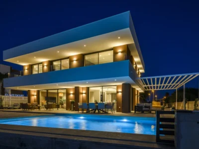 House by the Water by Albasini Berkhout A Dutch Spanish Lagoon Retreat with Seamless Indoor Outdoor Living 4
