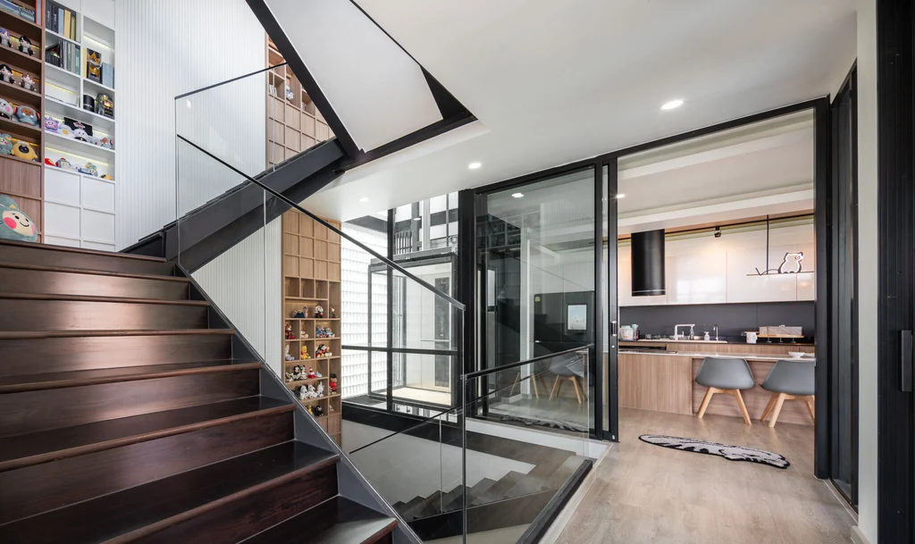 Oak Ae House by Sute architect A Vertical Living Concept on Limited Land 4