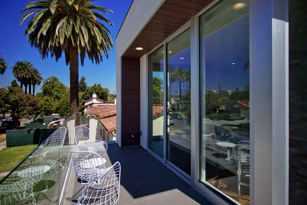 Pelham House by IR Architects A Refined Family Home Balancing Open Living and Elevated Privacy 7