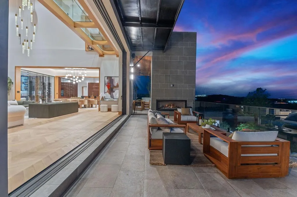 Prestigious 4816 Pecan Chase Modern Retreat with Awe Inspiring Views Listed at 14995000 14