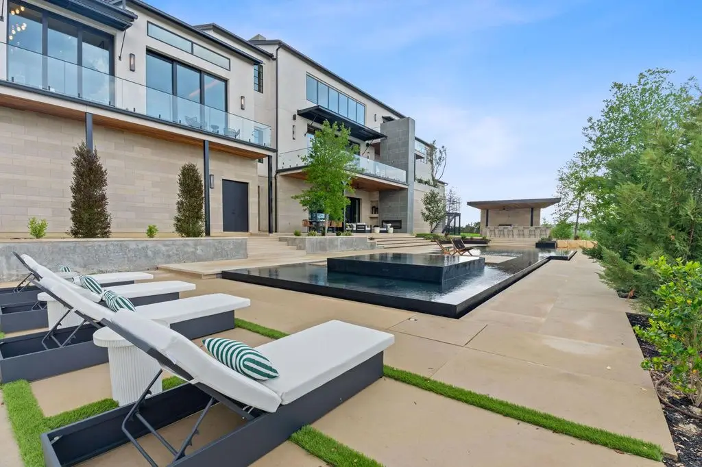 Prestigious 4816 Pecan Chase Modern Retreat with Awe Inspiring Views Listed at 14995000 16