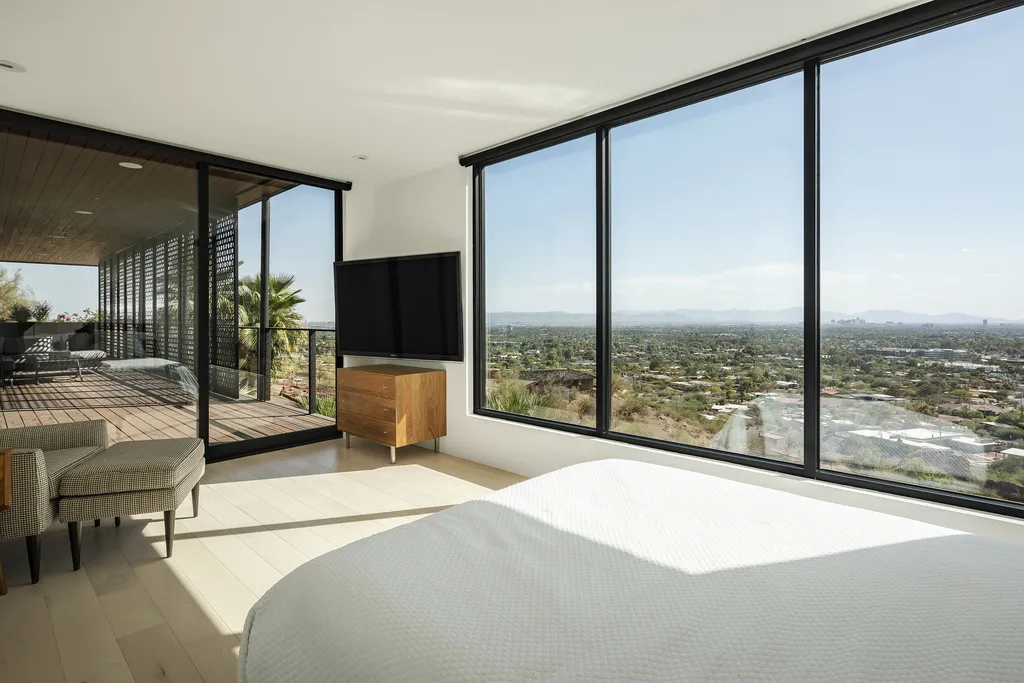 Red Rocks by The Ranch Mine Reimagines Mountainside Living with Raw Elegance 12