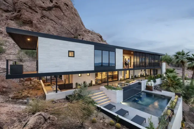 Red Rocks by The Ranch Mine Reimagines Mountainside Living with Raw Elegance