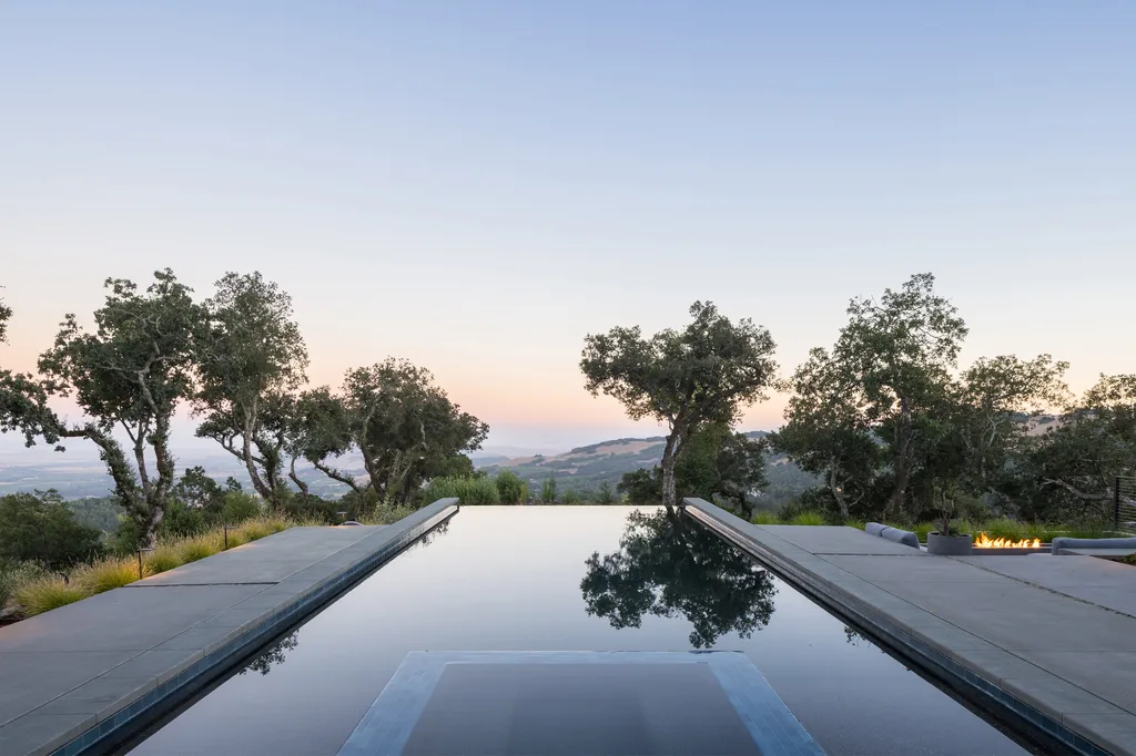 Sonoma Ridge House by Holder Parlette A Sculptural Home in Harmony with Nature 1