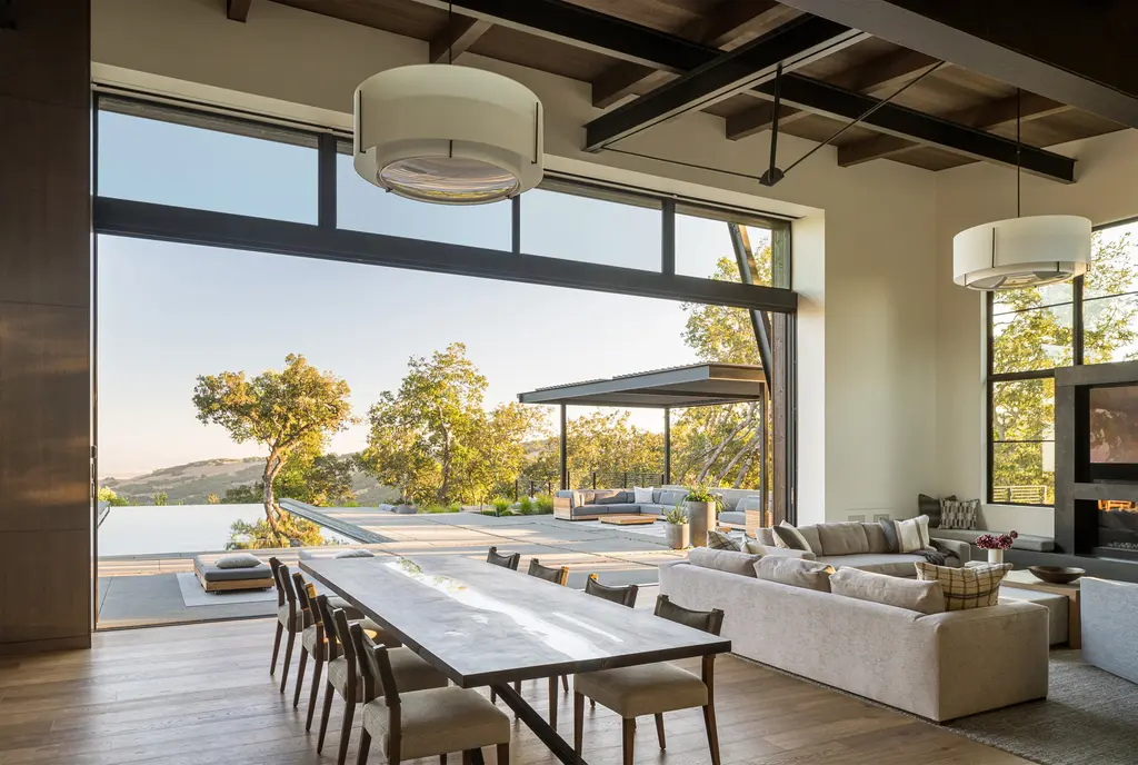 Sonoma Ridge House by Holder Parlette, A Sculptural Home in Harmony with Nature