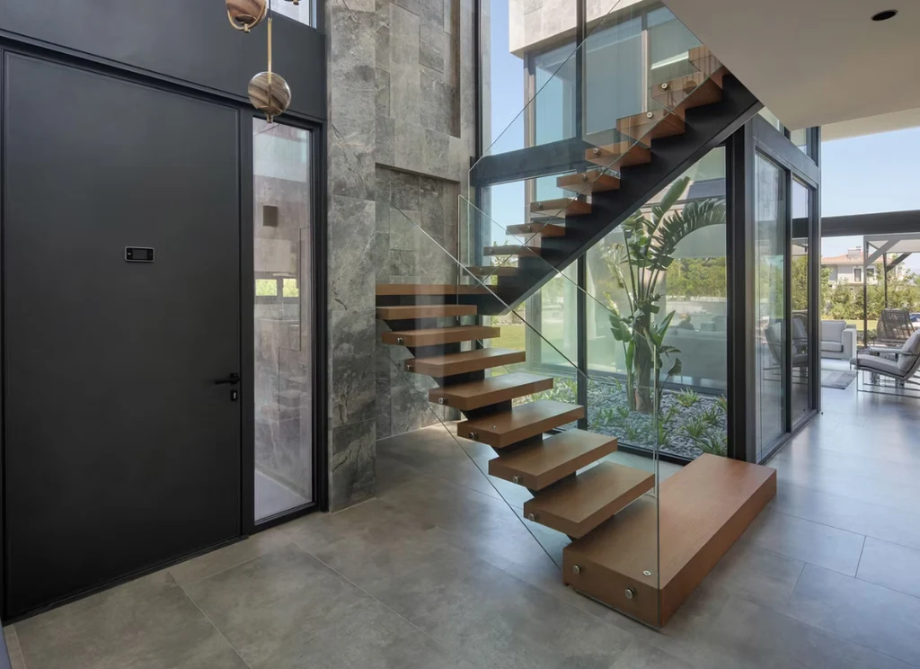 Villa Mass by Başak Akkoyunlu Design, A Sculpted Stone Villa That Plays with Light, Mass, and Void