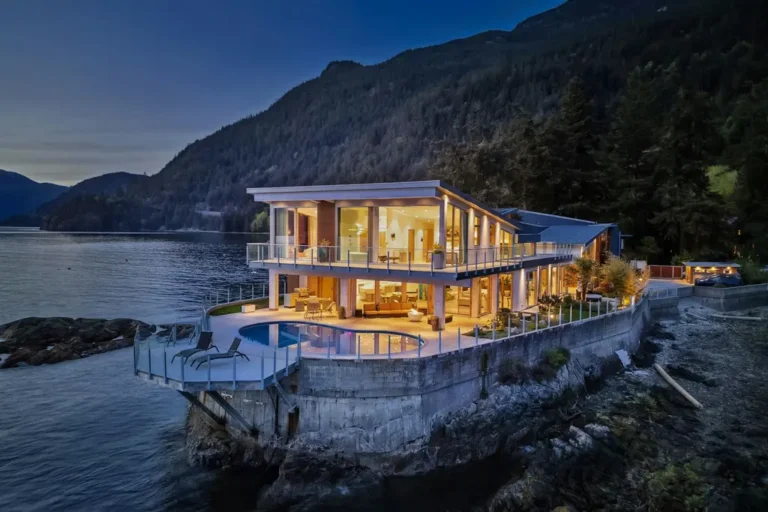 An Architectural Marvel in West Vancouver: C$17.8M One-of-a-Kind Estate with Unmatched Character