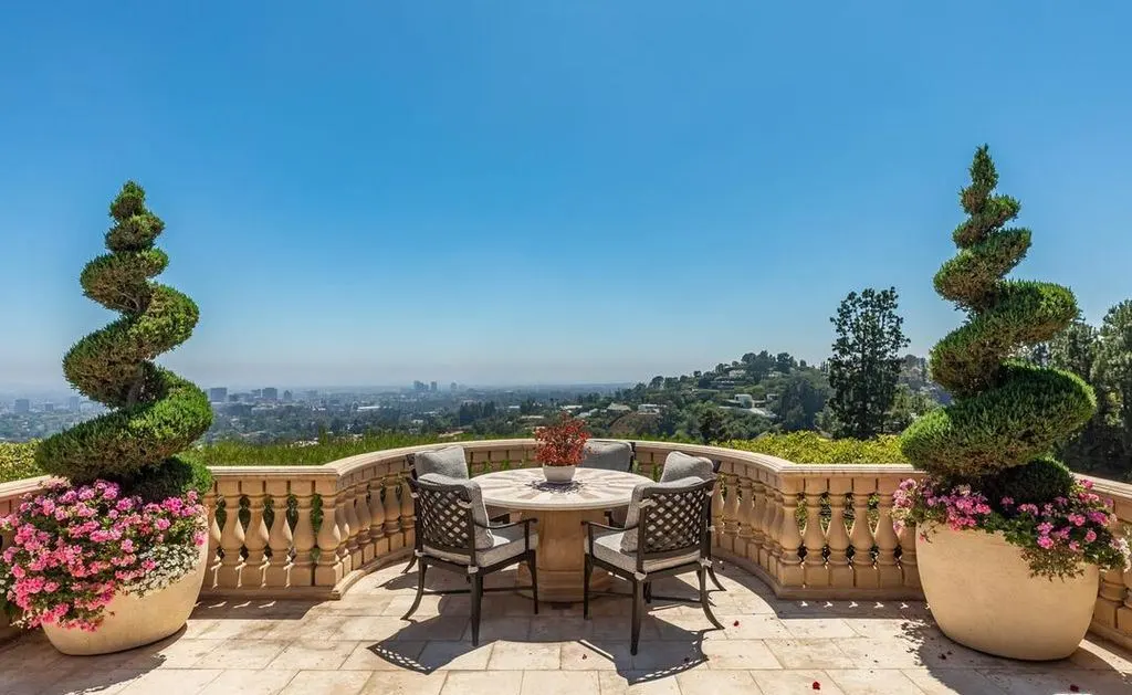 1309 Davies Dr Legendary Beverly Hills Estate with Ocean and City Views Listed for 75 Million 9