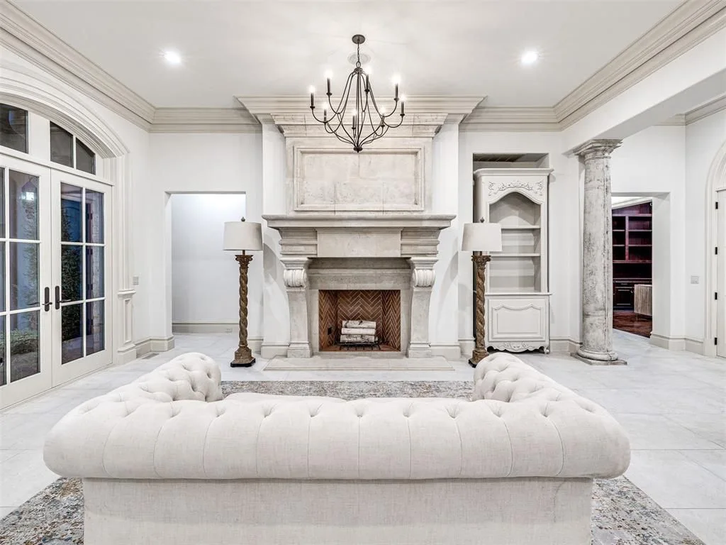 14804 Gaillardia Ln Stunning Oklahoma Estate with Panoramic Lake and Golf Course Views Listed at 2495000 14