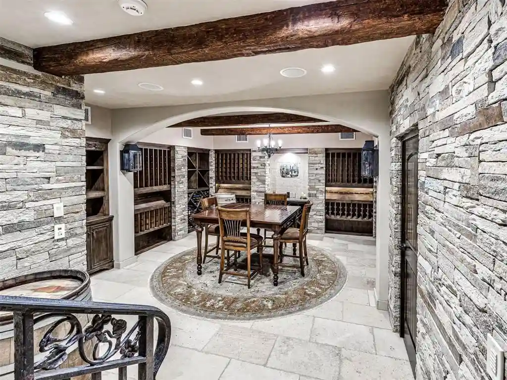 14804 Gaillardia Ln Stunning Oklahoma Estate with Panoramic Lake and Golf Course Views Listed at 2495000 19