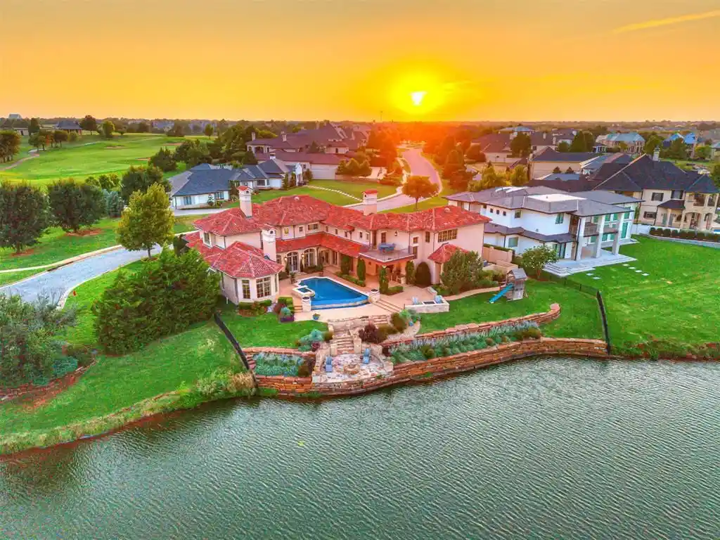 14804 Gaillardia Ln Stunning Oklahoma Estate with Panoramic Lake and Golf Course Views Listed at 2495000 5