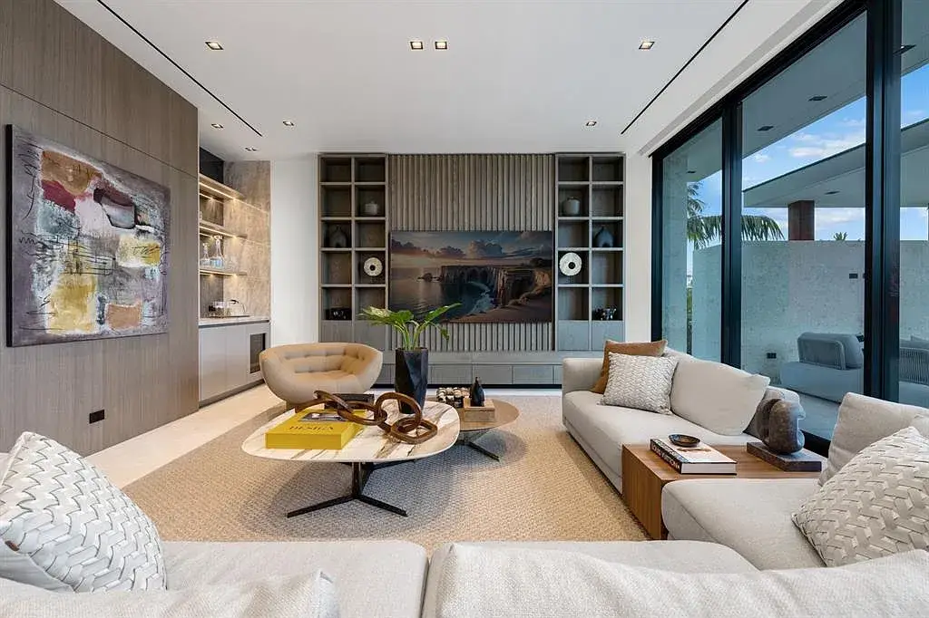 1721 SE 11th St 24.9M Stunning Luxury Home in Fort Lauderdale with Yacht Access and Skyline Views 6