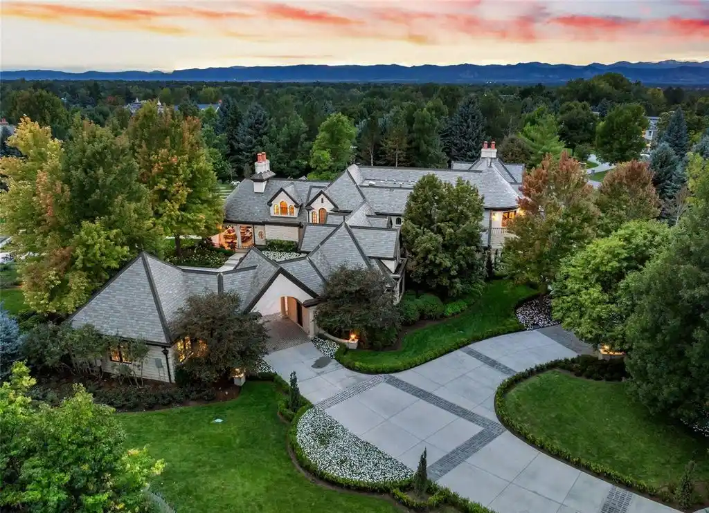 18 Cherry Hills Park Drive Unveils a 16.595M Amenity Rich Estate of Timeless Elegance and Modern Luxury 5