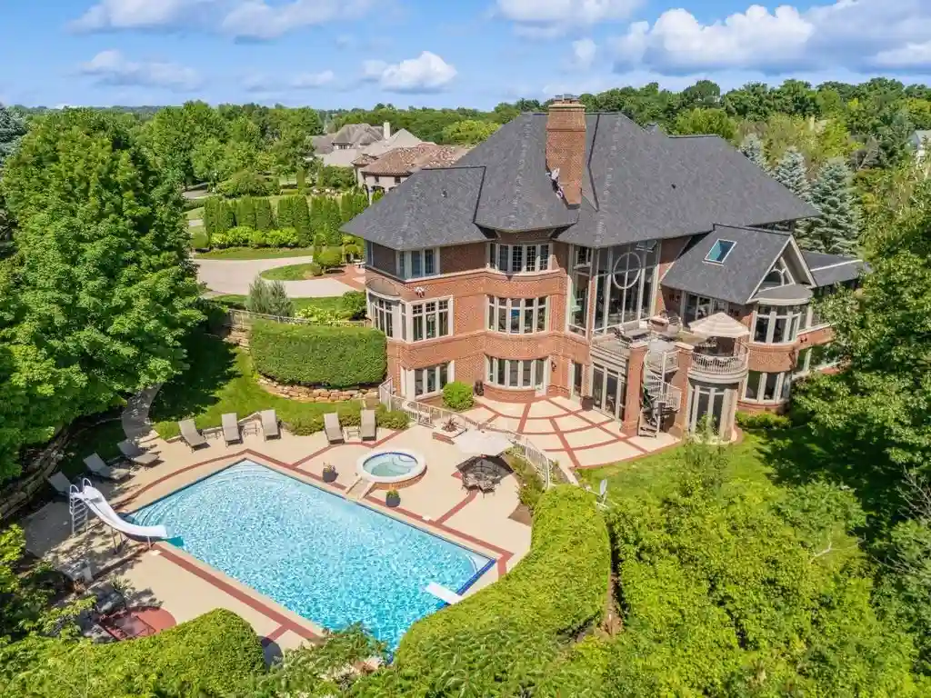 18313 Nicklaus Way Unveils a Stunning 3.2M Two Story Estate by Charles Cudd with Sweeping Vistas 3