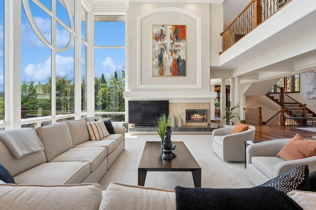 18313 Nicklaus Way Unveils a Stunning 3.2M Two Story Estate by Charles Cudd with Sweeping Vistas 4
